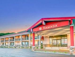 Готель Ramada By Wyndham Рокевей Екстер'єр фото